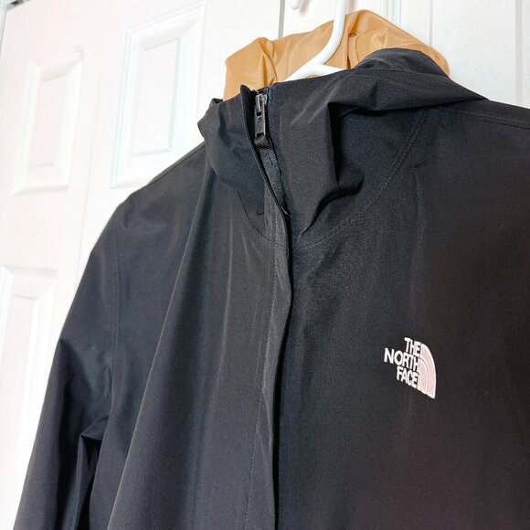 The North Face Women’s Packable Shell Parka with Hood - Picture 2 of 9